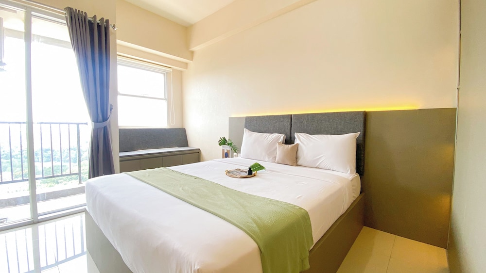 Comfortable And Homey Studio Room Parkland Avenue Apartment