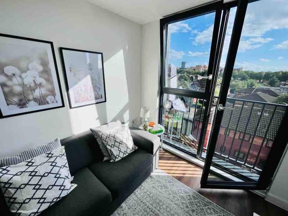 Cosy Studio Apartment - Chavasse Apartments view 5