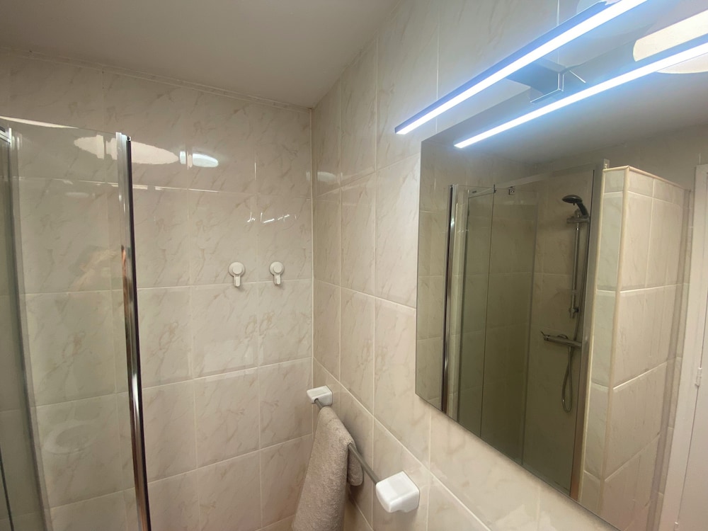 Modern Duplex Apartment Near Swimming Pool