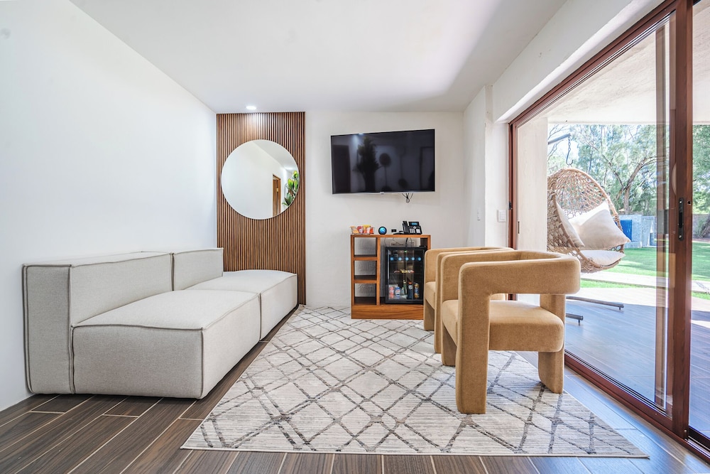 Charming Bungalow Cajititlan 2 Beds Pool