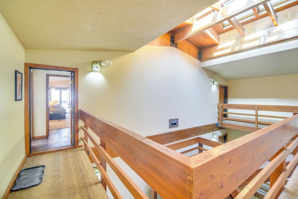 Pool + Hot Tub Access: Condo in Winter Park!