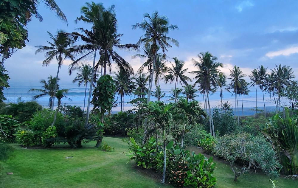 Villa Delmara At Balian Beach