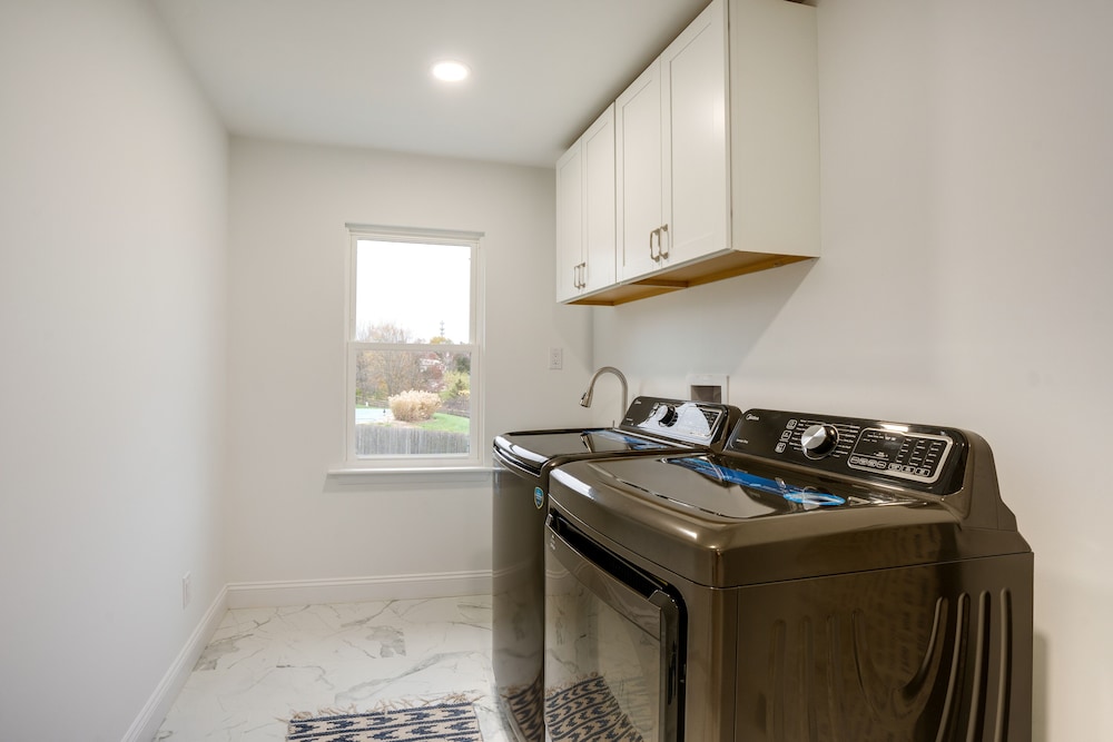 Family-friendly Hatfield Home: 3 Mi to Downtown! - Property Image 22