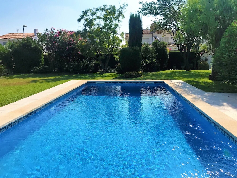 Beach In Cambrils Villa With Private Pool