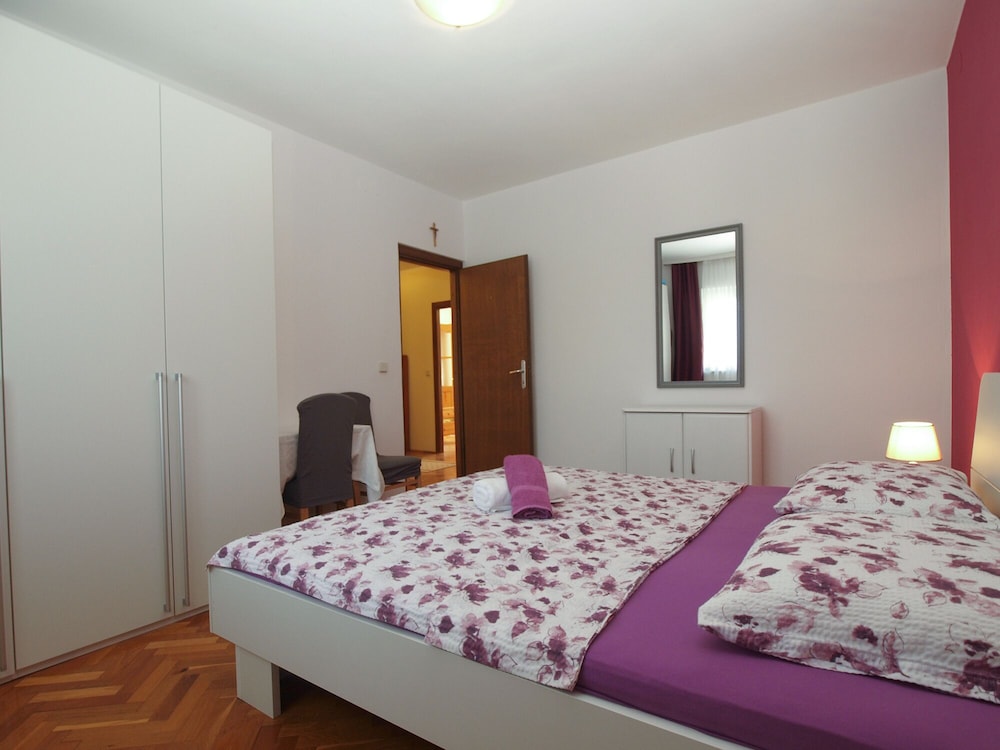 Apartment Anica 770