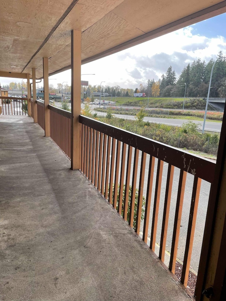 Centralia Inn