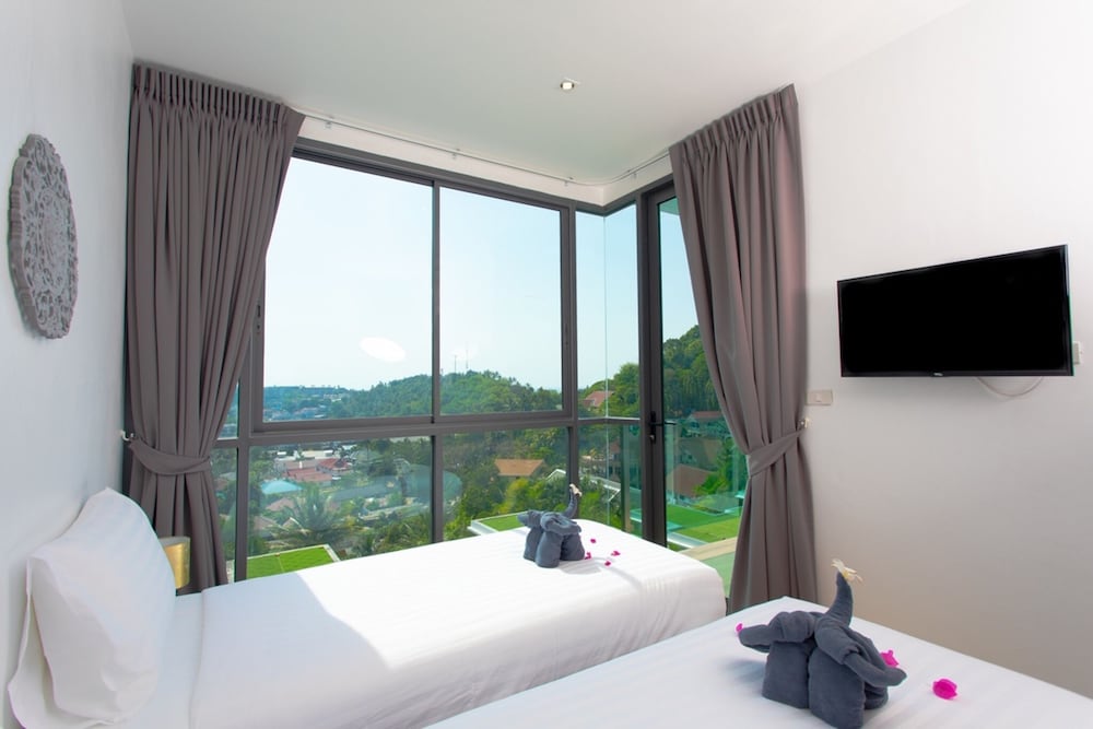 Baan Saint Tropez Villas Kata Beach