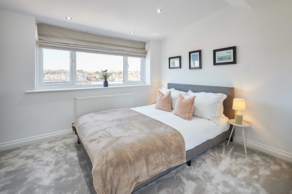 Host Stay Harbour View Cottage