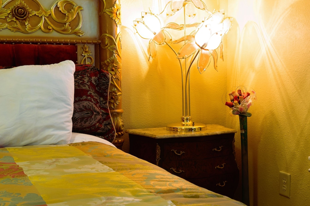 Oak Tree Hotel