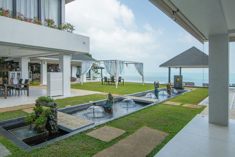 Bluemango Pool Villa & Resort Koh Samui view 2