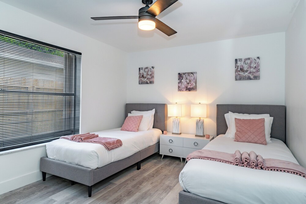 Fox Private Resort-Near Downtown & Beach