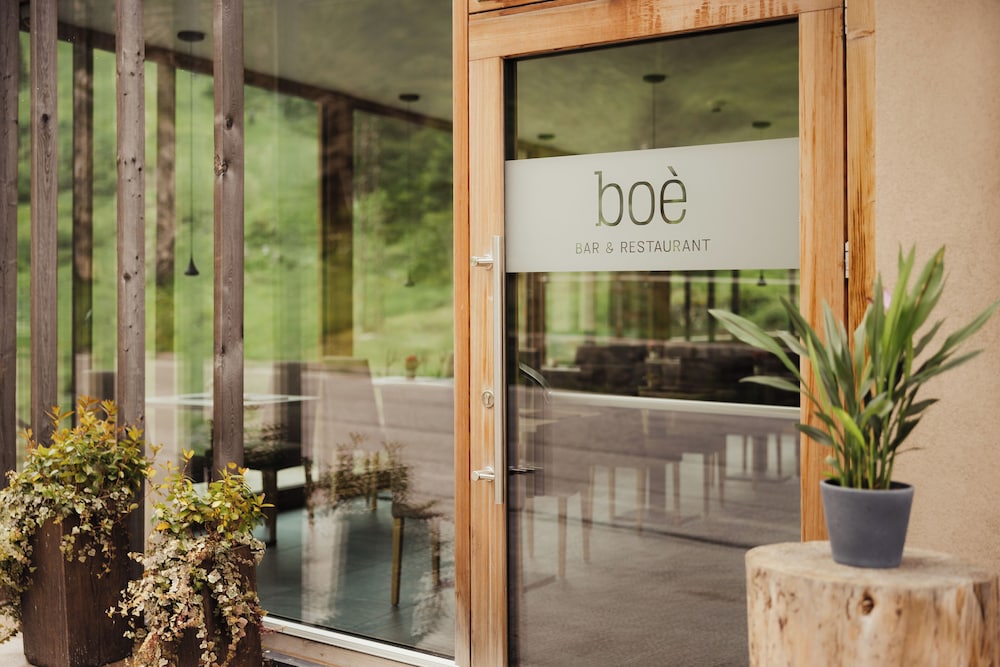 Sports and Nature Hotel Boè