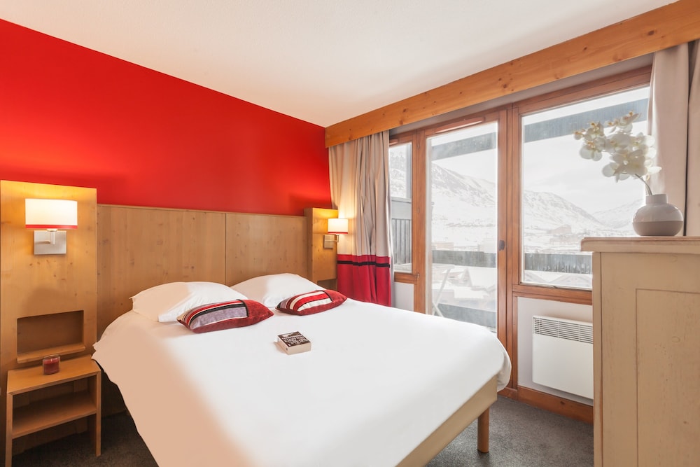 Huez Vacations - Pierre  Vacances Residence L'Ours Blanc - Property Image 5