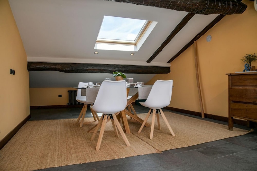 La Finestra sul Lago Luxurious Apartment Furnished view 3
