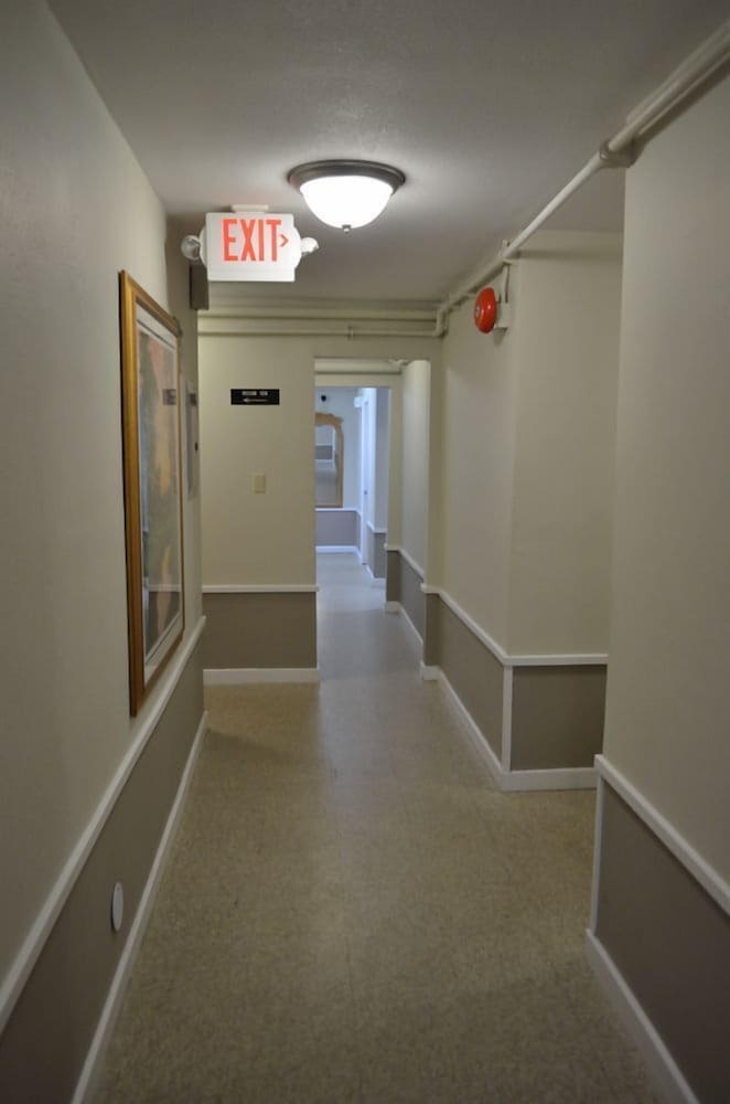 Bent Prop Inn & Hostel Downtown