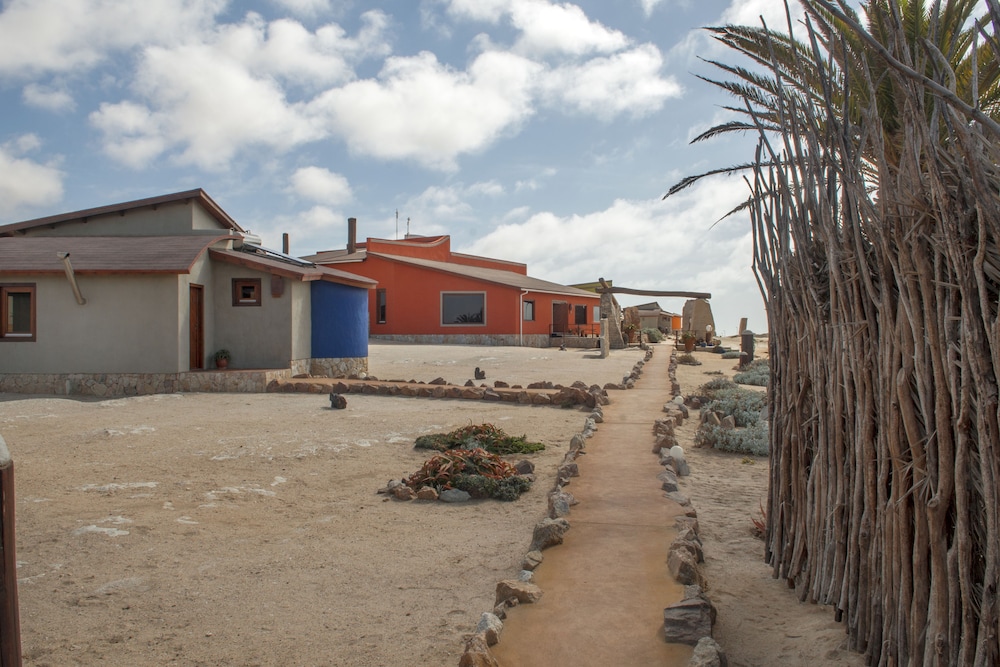 Desert Breeze Lodge