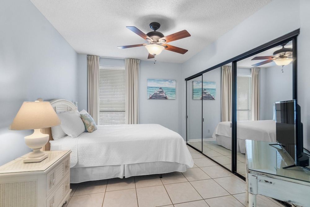 Windward Pointe 204 view 3