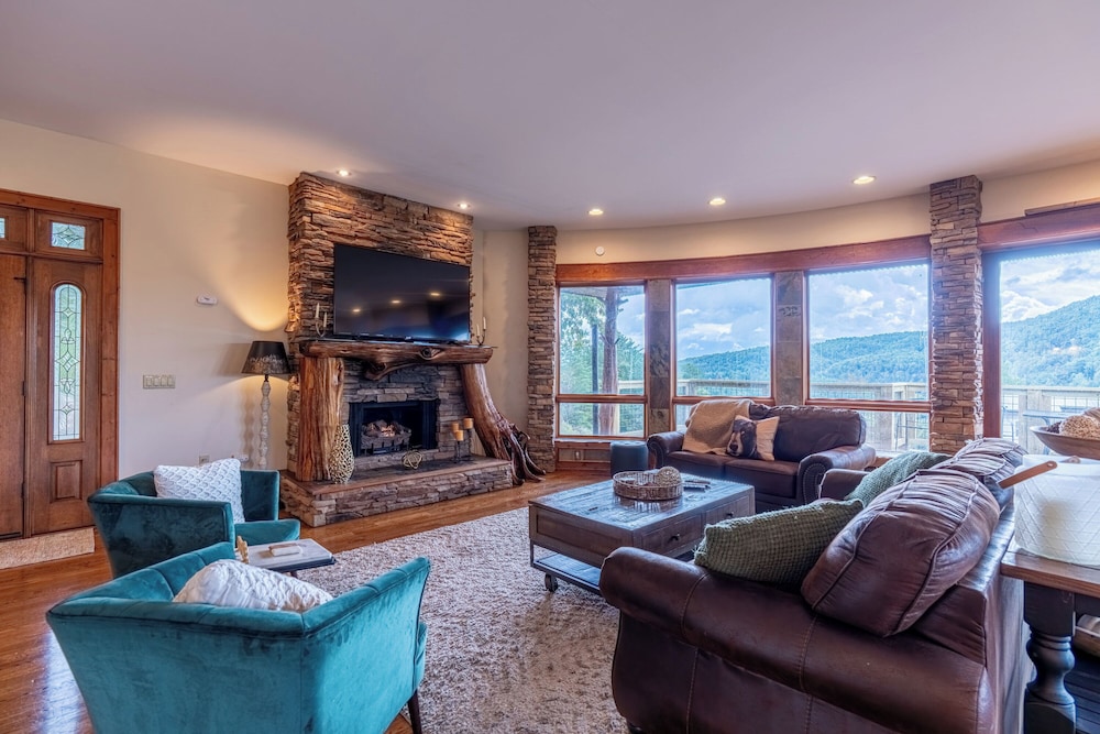 Luxury Mountain Cabin Amazing Look out Views