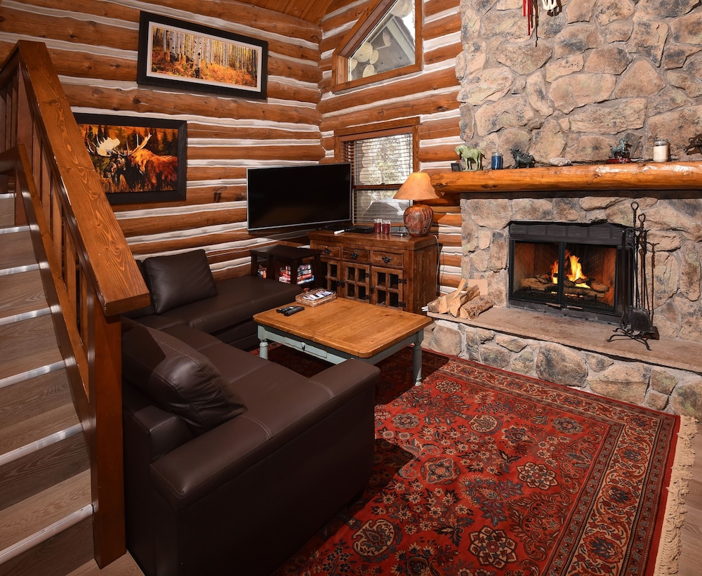 Timbercreek #10b 3 Bedroom Home by RedAwning