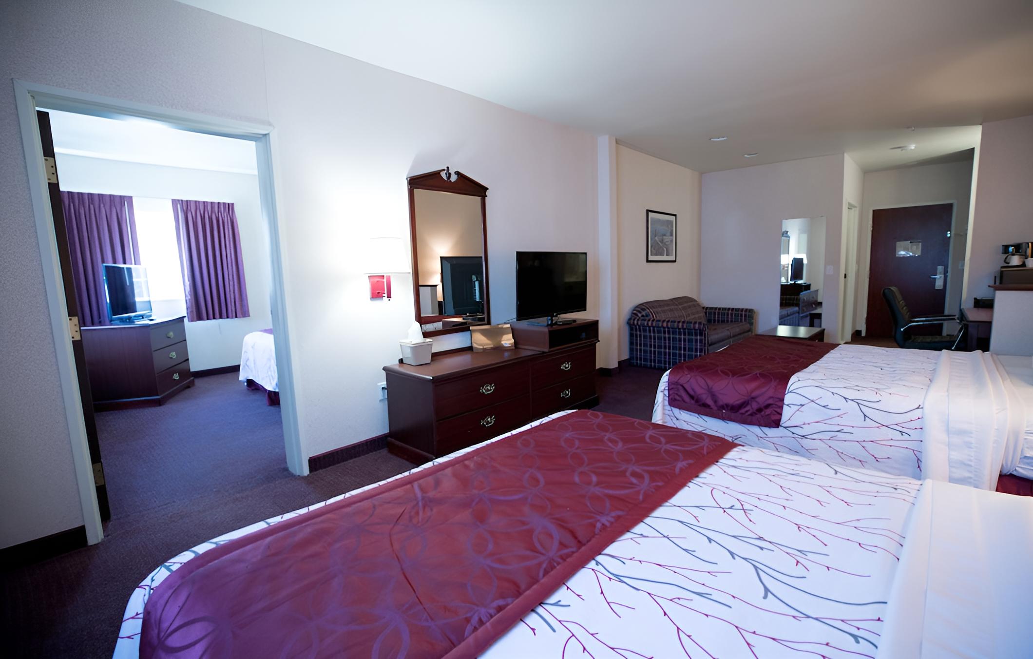Portland Suites Airport East view 4