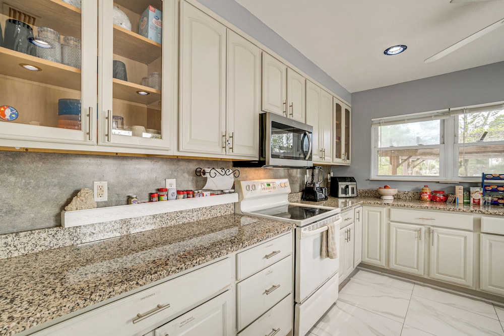2 Mi to Riverwalk: Gem w/ Private Pool & Yard!