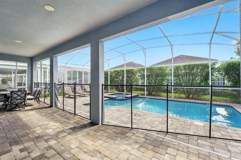 Exceptional Quality Private Pool Home 6 Bedroom Villa