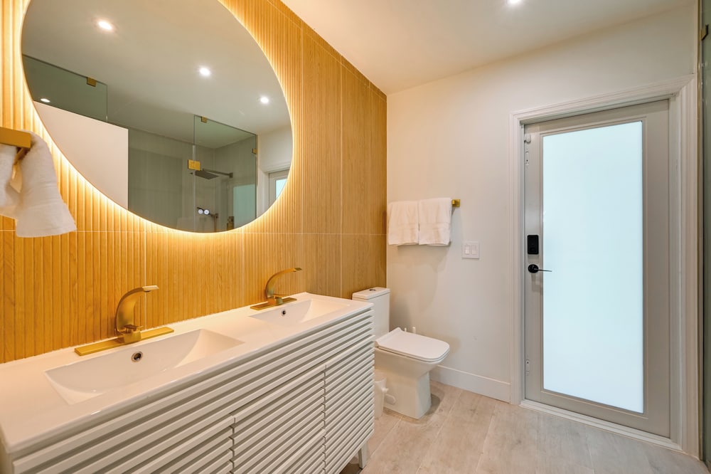 Private Pool, Patio & Peace: Marco Island Getaway