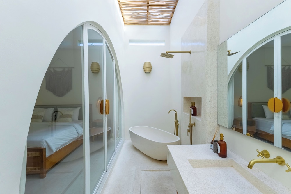 Villa Nokanhui by Pertama Management