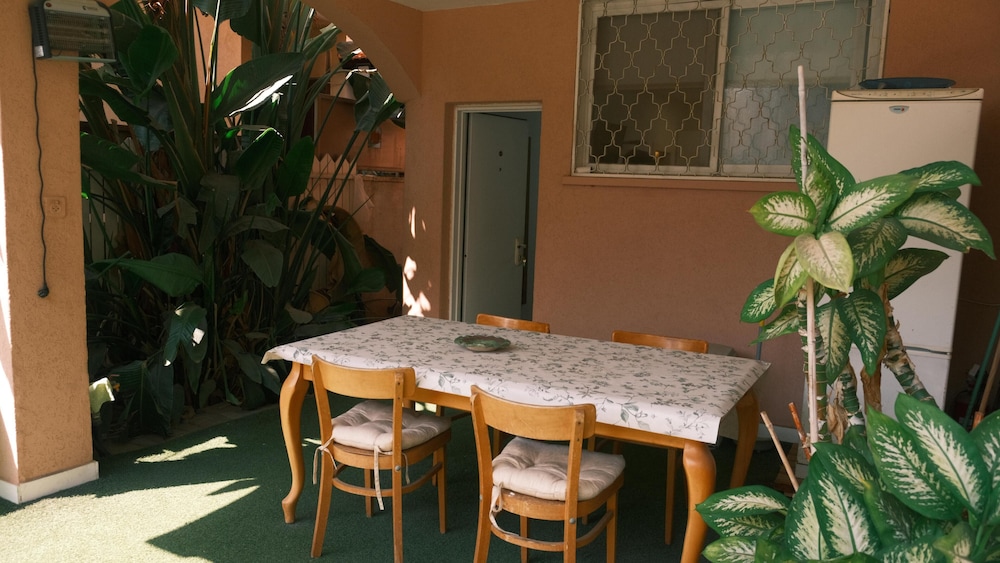 Kfar Saba Guesthouse