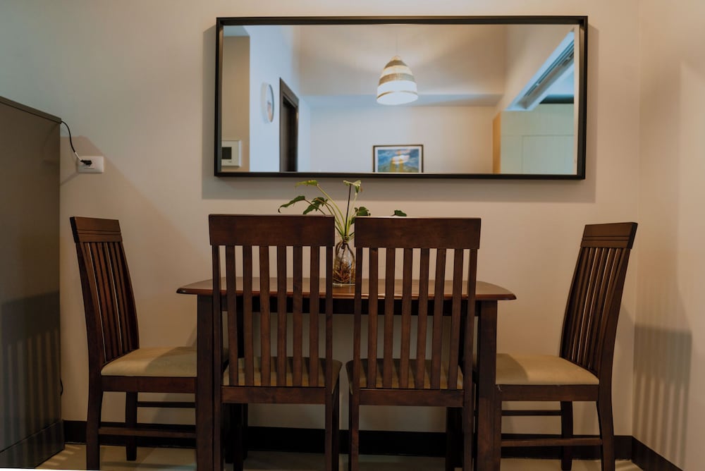 Uptown Park Suites Tower 1