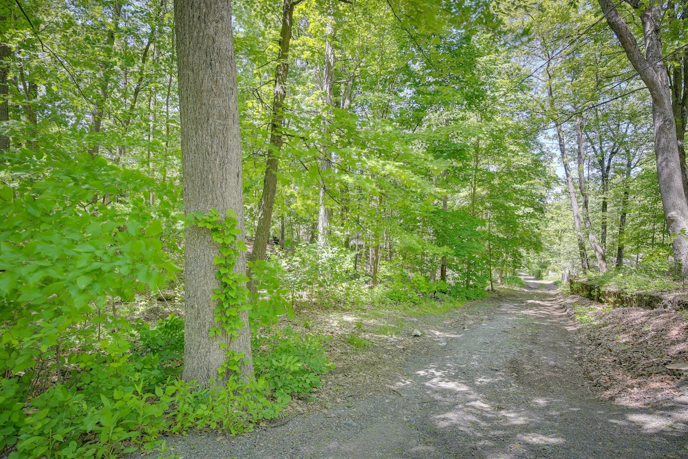Monroe Vacations - Creekside Hudson Valley Retreat 4 Mi to Winery! - Property Image 11