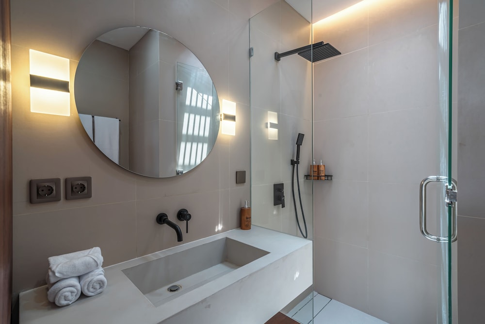 Nova Oasis 4