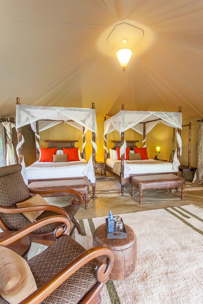 Mara Ngenche Safari Camp