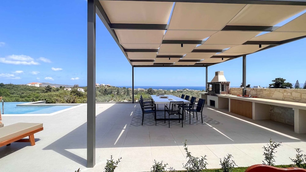 Star Luxury Villa I Gym and Playground