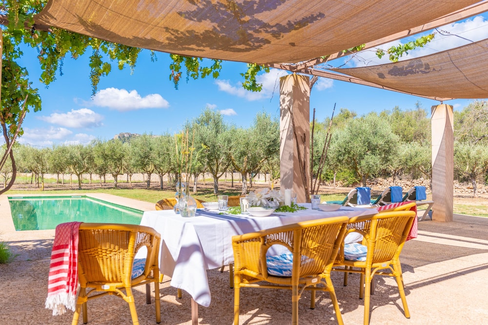 Ses Fonolleres in Cala Bona