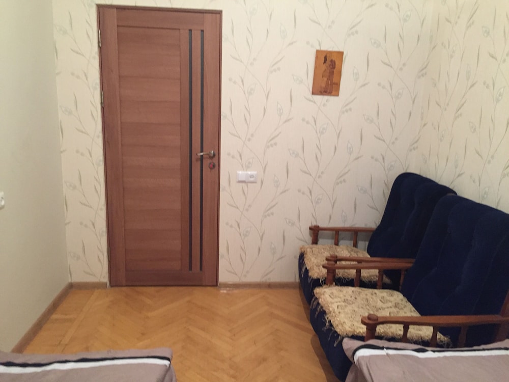 Azhdahak Guesthouse