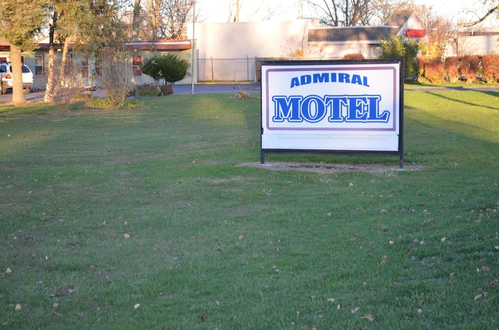 Indianapolis Vacations - Admiral Motel - Property Image 7