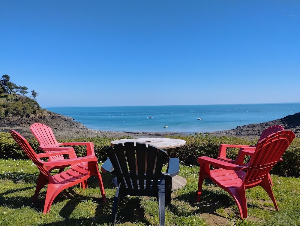 Auberge de Jeunesse HI Cancale view 5