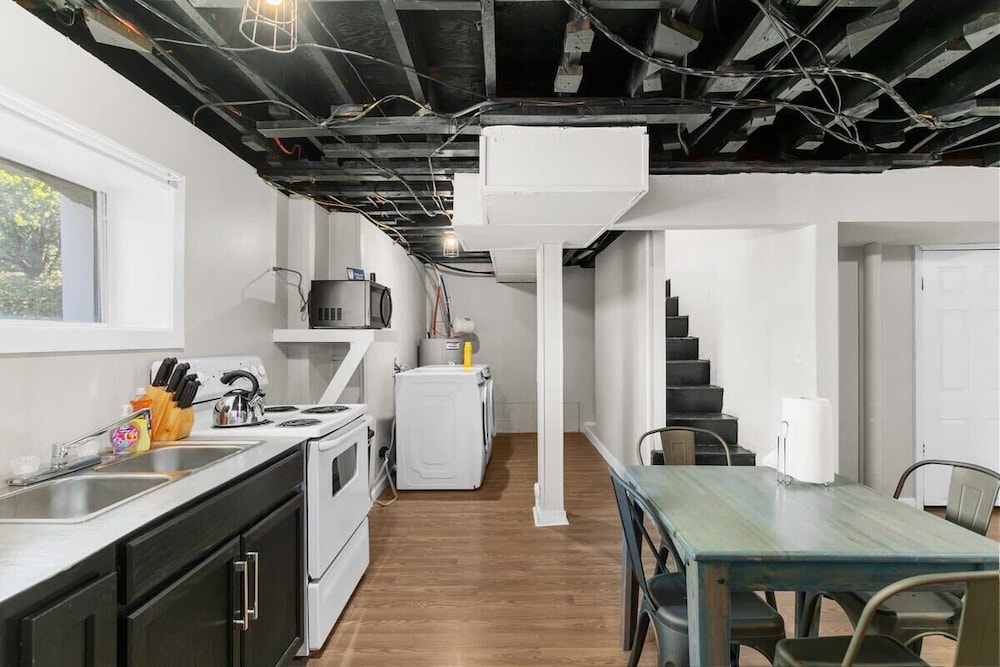 Broadmoor Bungalow - Both Units