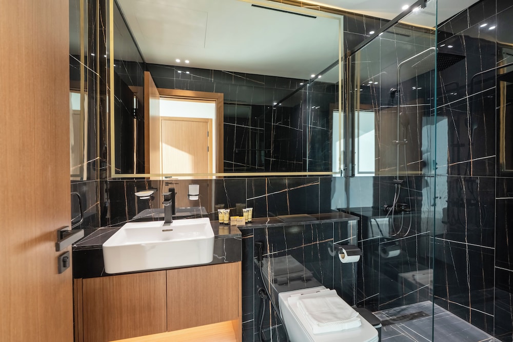 PVH - Serene 1BR - Binghatti House