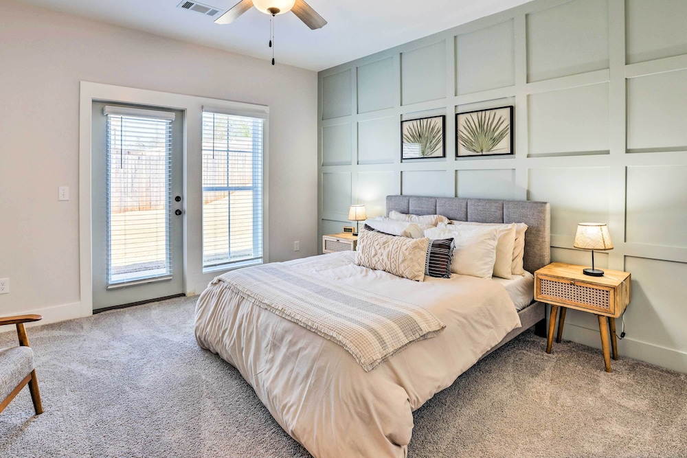 Opelika Townhome w/ Central A/C + Heating! view 3