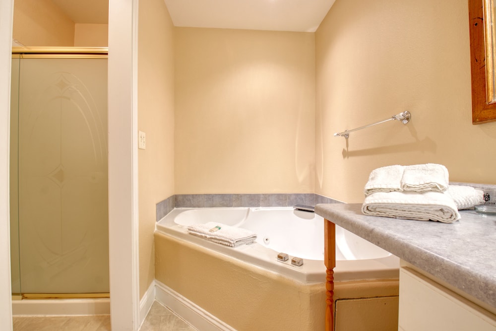Castle Creek B&B