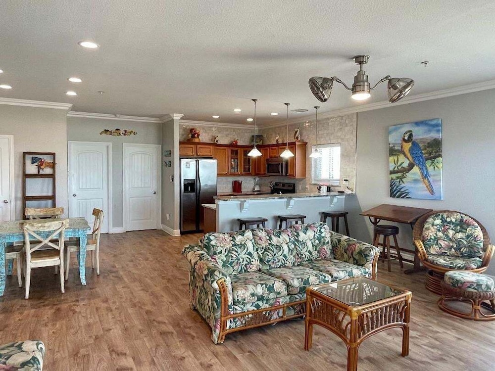 Beachgate Condo Suites And Hotel 341+342 4 Bedroom Condo