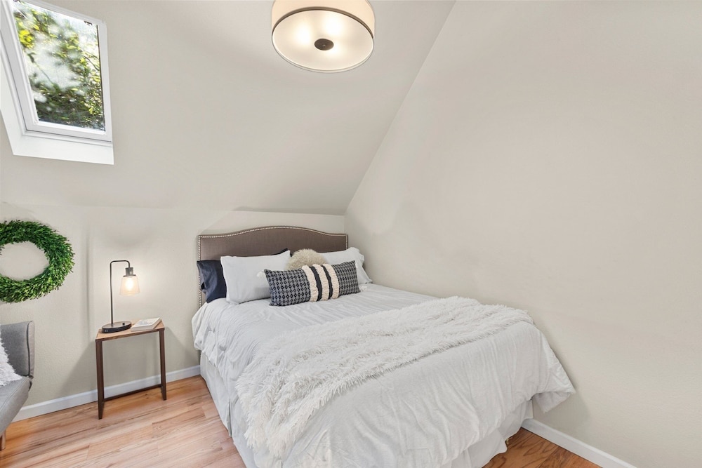 Eira House 2 Bedroom Condo