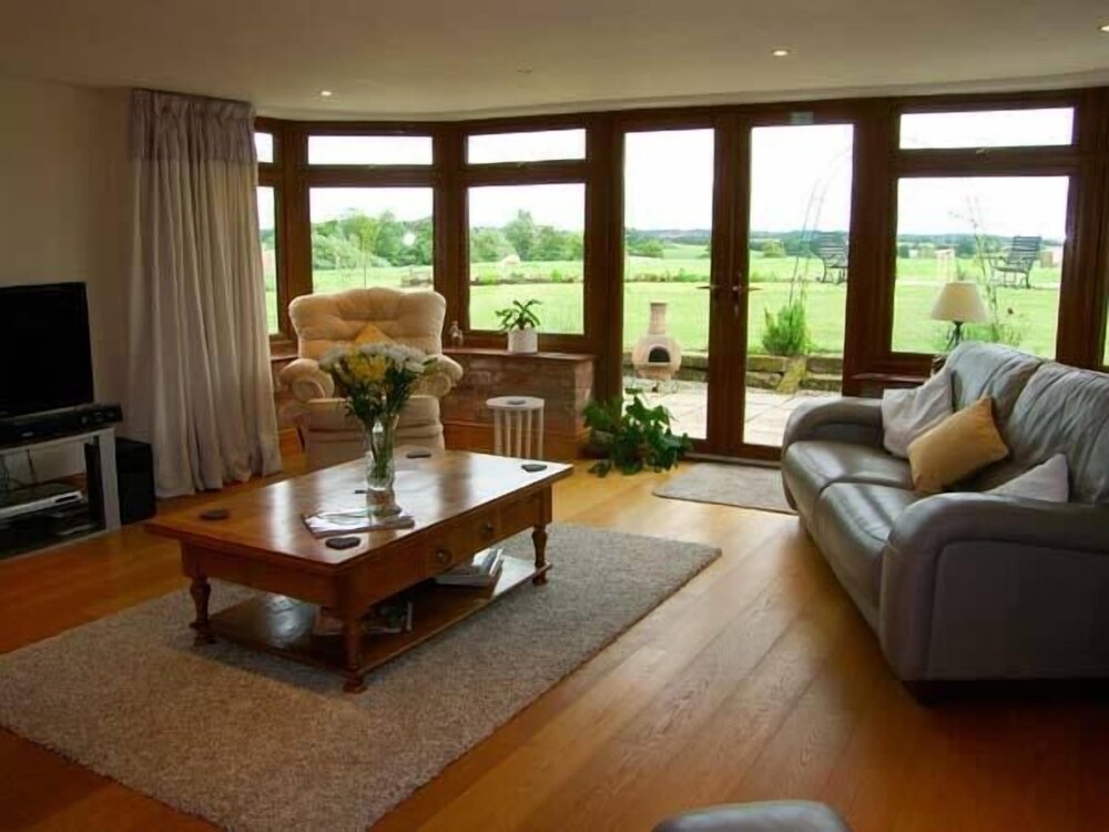 Lake View Cottage