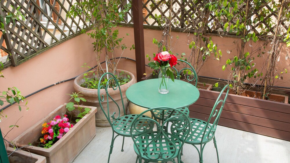 Rental in Rome Augustus Terrace Deluxe