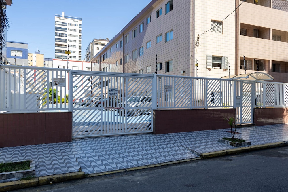 Apto Confort vel a 170m da Praia Vila Tupi
