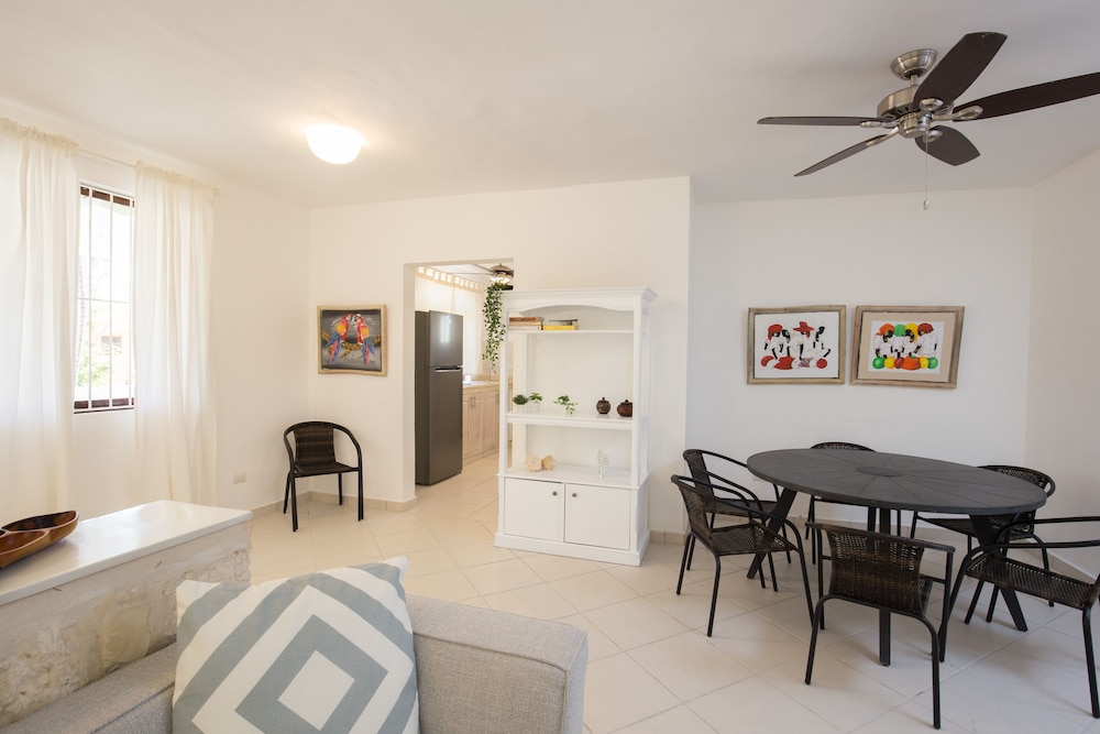 Los Corales Beach Village