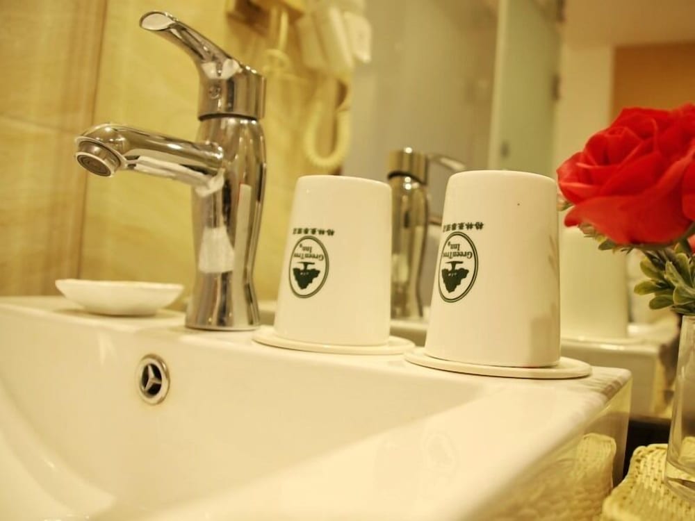 Ningbo Vacations - Greentree Inn Ningbo South Railway Station Express Hotel - Property Image 11