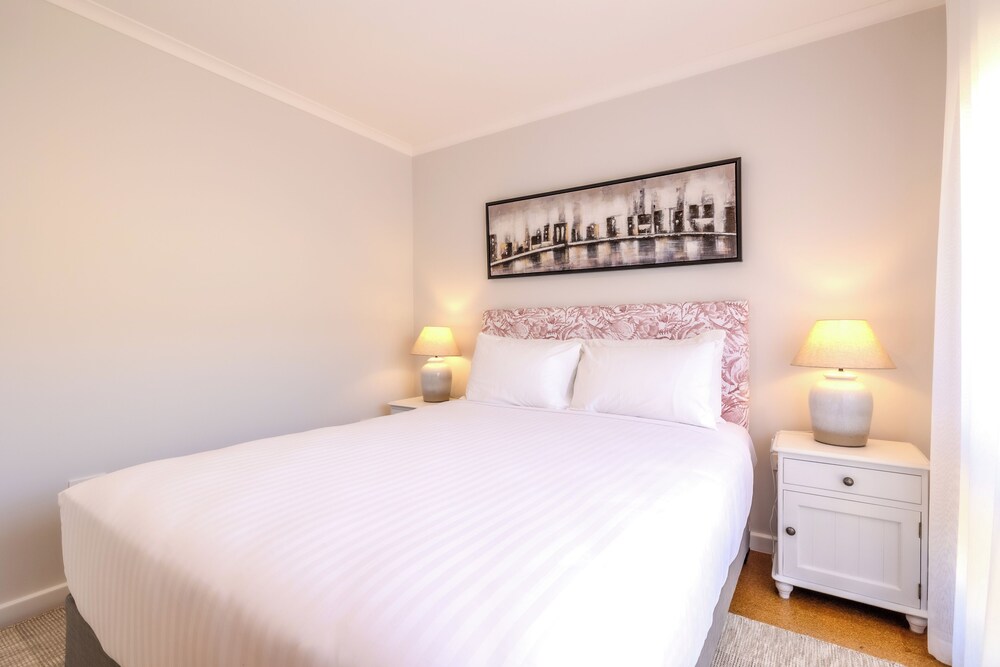 Seaview Heights by the BnB Collection